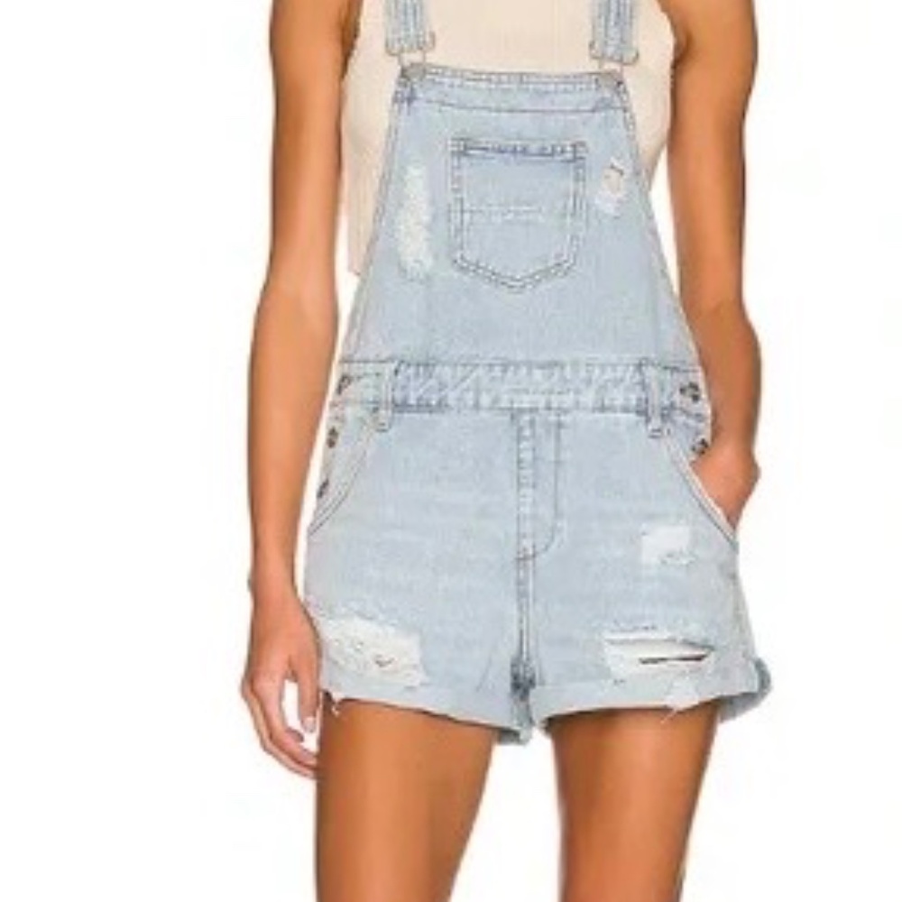 Superdown Women's Meghan Distressed Denim Short Overalls